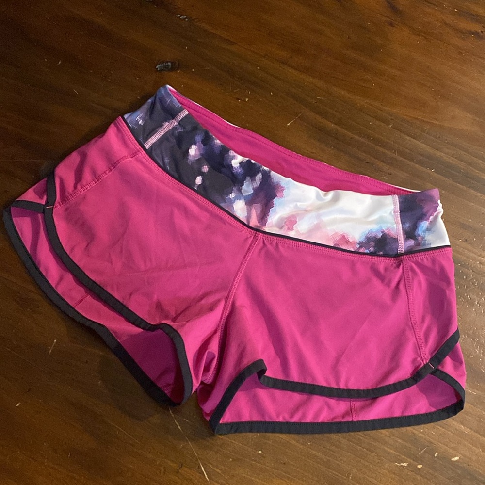 LULULEMON PINK ATHLETIC SHORTS🌺